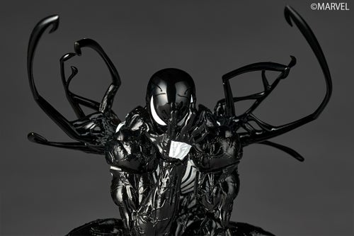 Revoltech Amazing Yamaguchi Symbiote Spider-Man Actionfigur 160 mm