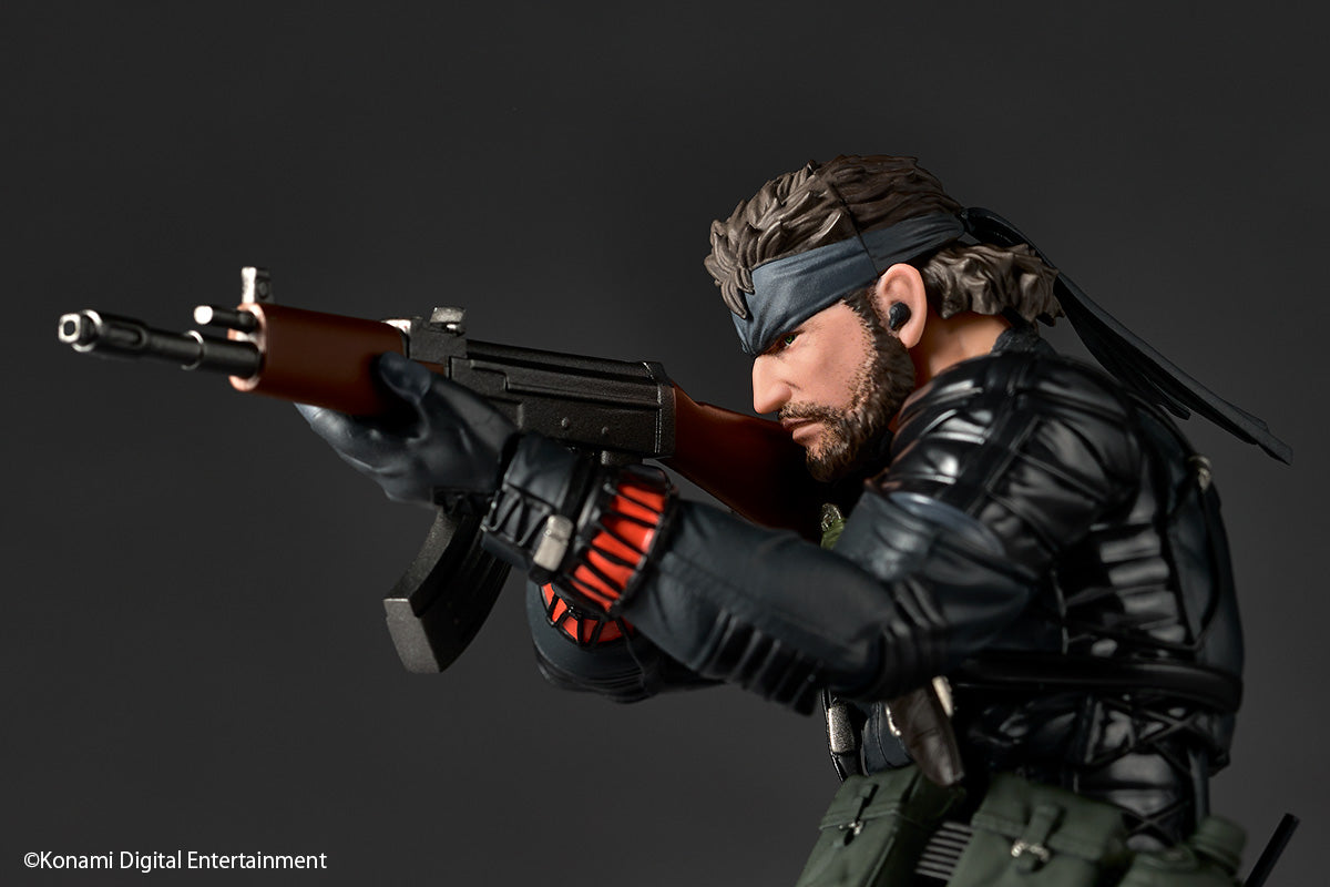 Kaiyodo Revoltech Amazing Yamaguchi Naked Snake Sneaking Suit Actionfigur