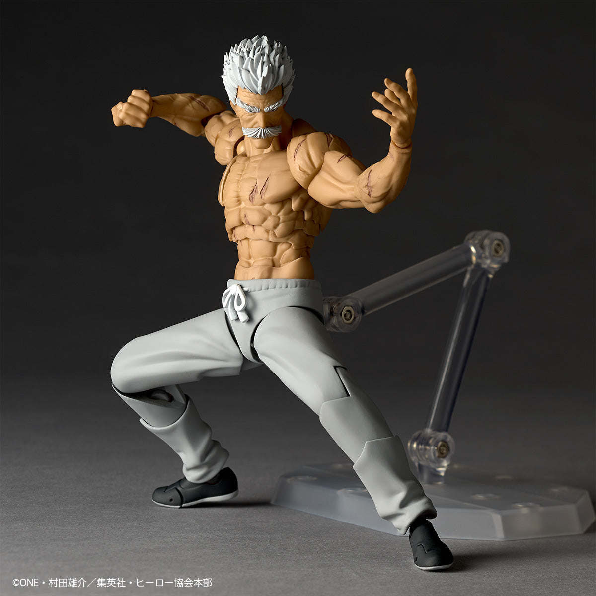 Kaiyodo Revoltech Amazing Yamaguchi Silver Fang Actionfigur 155mm