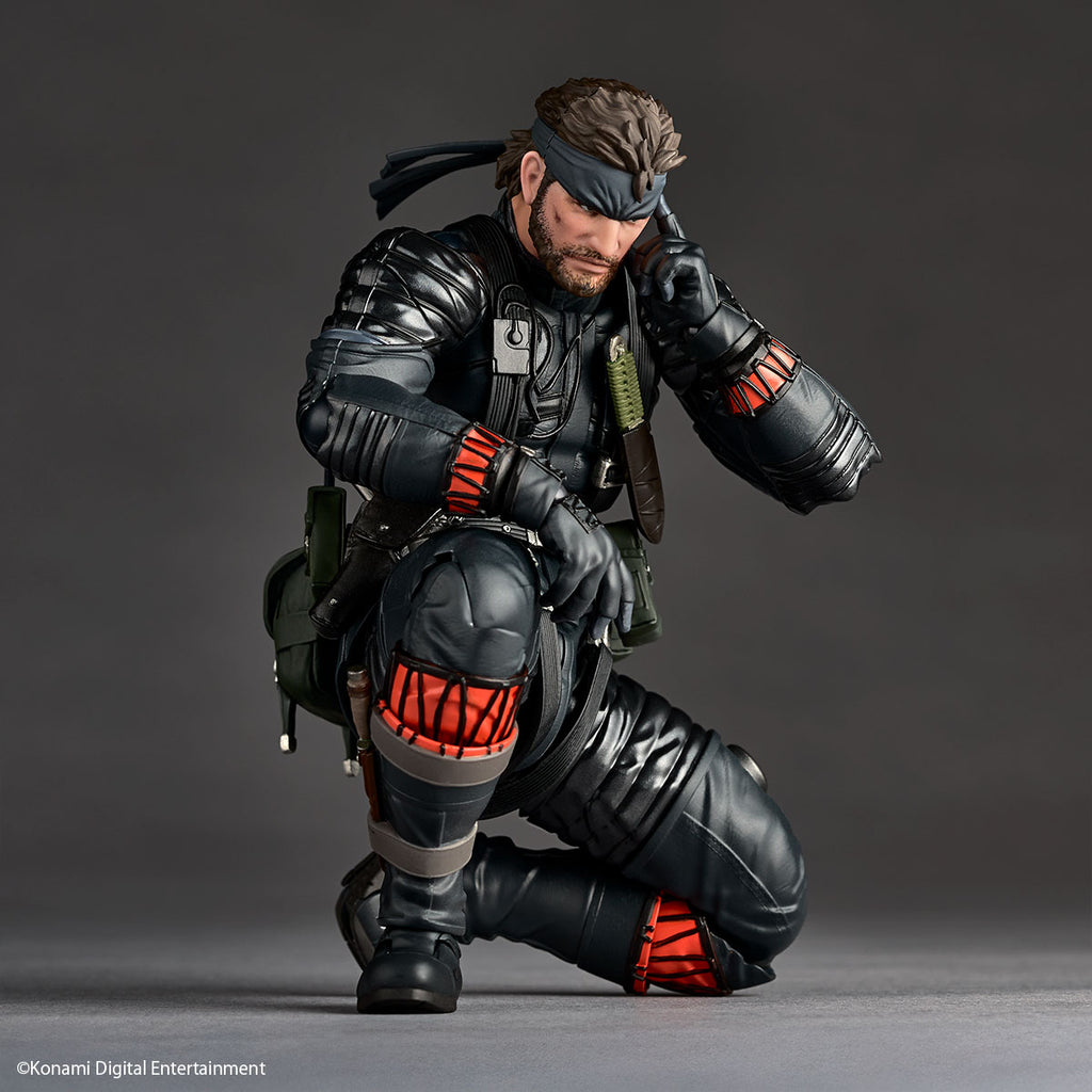 Kaiyodo Revoltech Amazing Yamaguchi Naked Snake Sneaking Suit Actionfigur