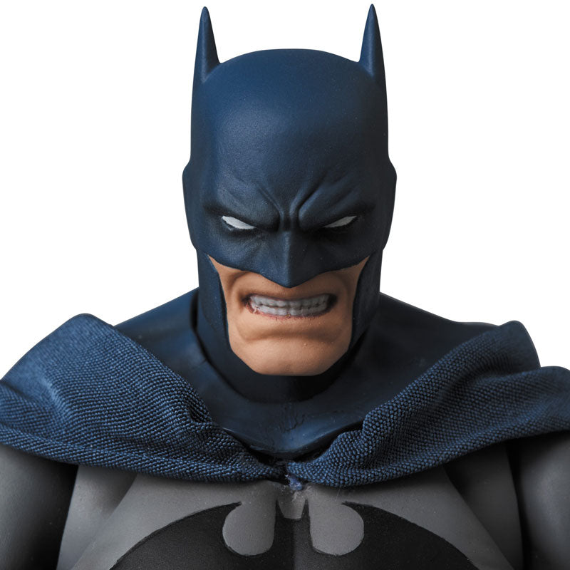 Medicom Toy MAFEX Batman HUSH Actionfigur 160mm
