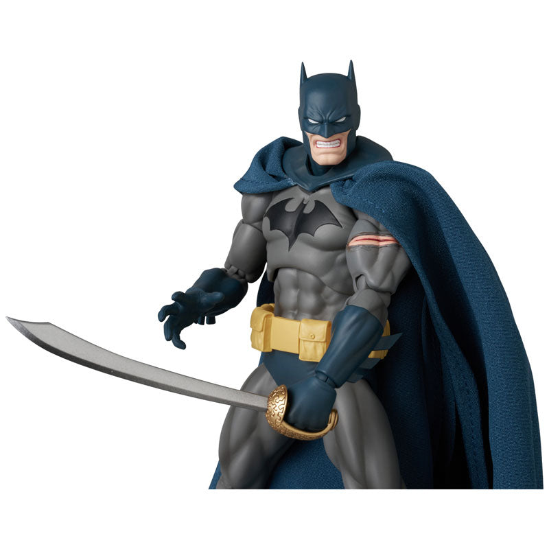Medicom Toy MAFEX No.295 Batman Damage Ver. Action Figure 160mm